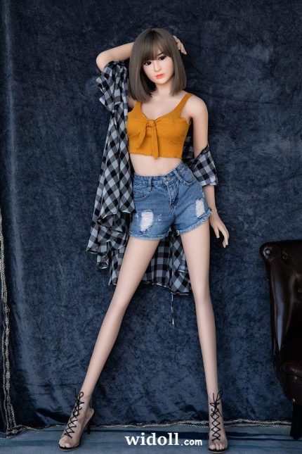 Pisse Dans Une PoupéE Sexuelle Transparente - Hazel