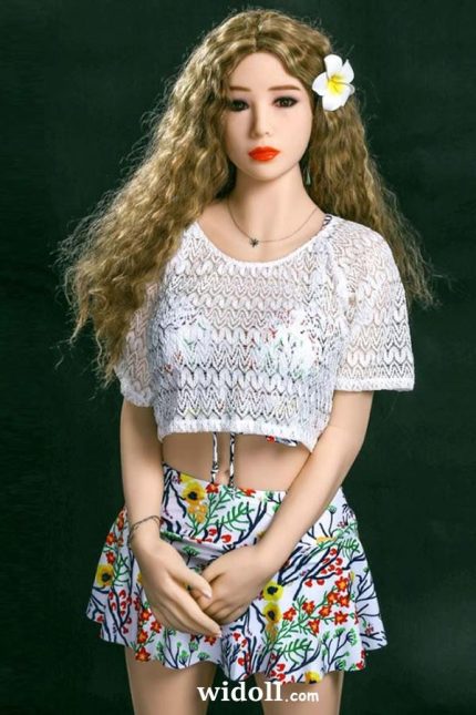 Homme Et Femmes Baisant Une PoupéE Sexuelle - Danna