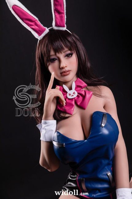 Des Femmes Baisent Des PoupéEs Sexuelles Dans Un Porno - Tiphany