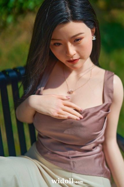 Fellation PoupéE Sexuelle À Poitrine Plate - Misha