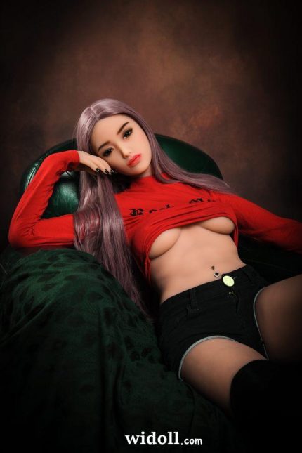 Filles Jouant Avec Des PoupéEs Sexuelles - Thekla