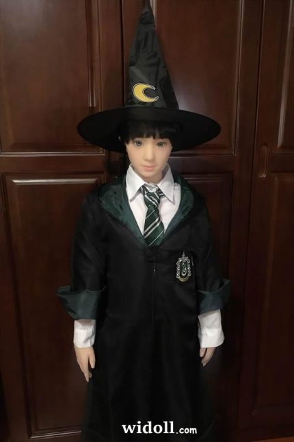 Baiser Le Cul D'Une PoupéE Sexuelle Par DerrièRe - Leigha