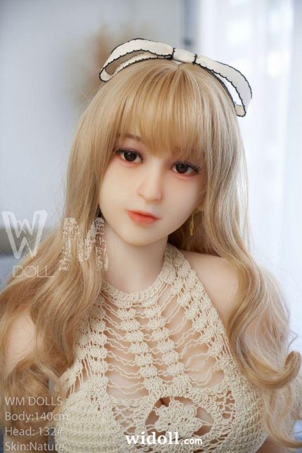 Un Bordel AchèTe Une DeuxièMe PoupéE Sexuelle - Phylis