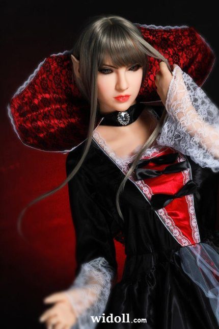 Fille VêTue D'Un Costume De PoupéE Sexuelle - Quinn