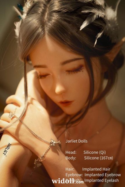 Homme Avec Une PoupéE Sexuelle Dans Un Parking - Waverly