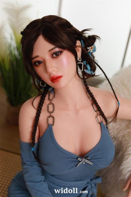 Fille Japonaise Tenant Une PoupéE Sexuelle - Fortuna