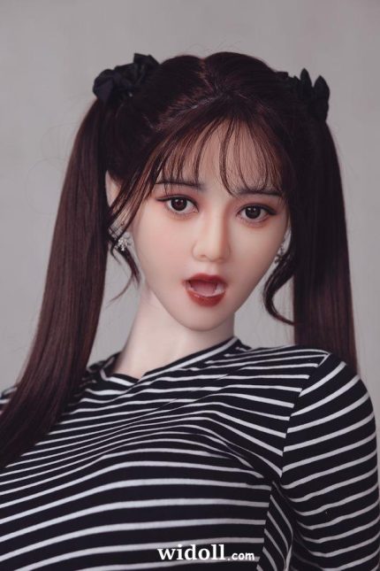 Copilote Poupée Sexuelle Serpent Dans Un Avion - Eleonora