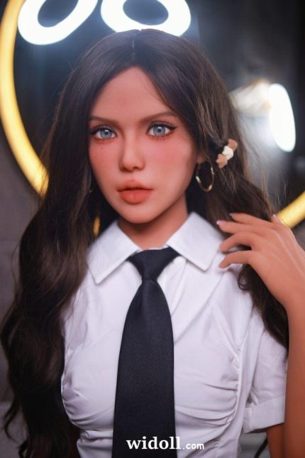 Belle Delphine A-T-Elle Fabriqué Une Poupée Sexuelle - Maricruz