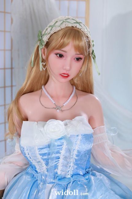 La Poupée Sexuelle Vivante, Mlle Eva Mae - Larhonda